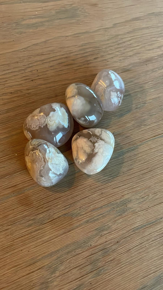 Trommelstenen bloemagaat