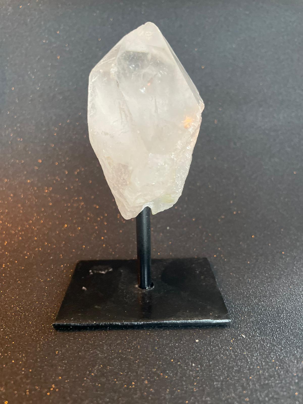 Bergkristal op standaard