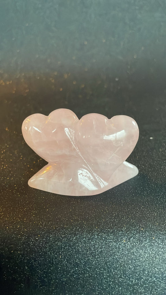 Dubbel hart staand rozenkwarts